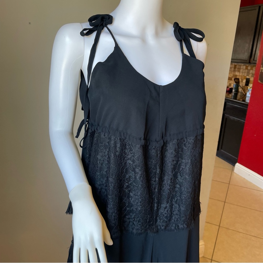 Chiffon Lace-Trim Maxi Dress
Size small
New with tags
Brand is Forever 21 - Picture 12 of 14